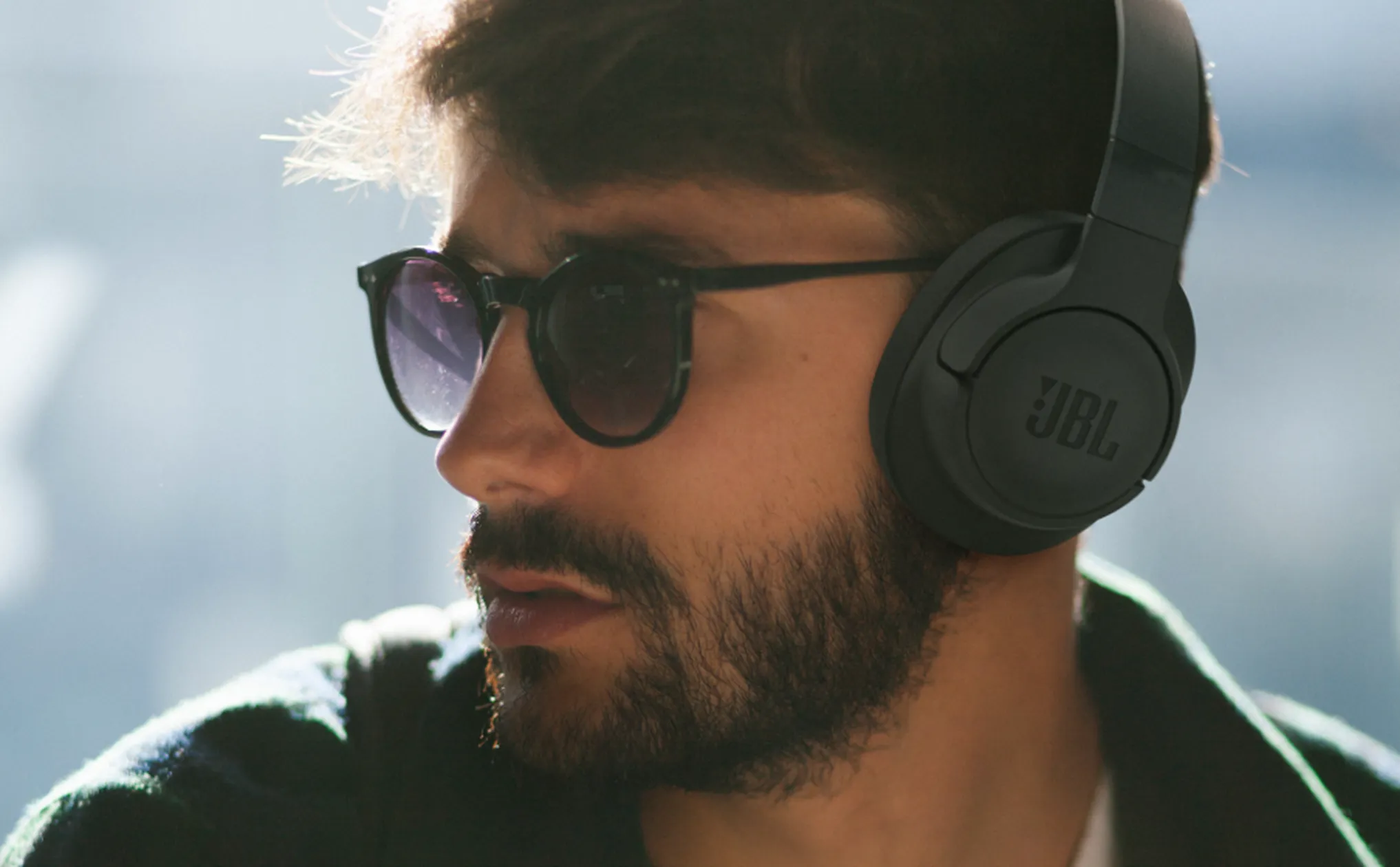 JBL TUNE 700BT Wireless Over-Ear Headphones